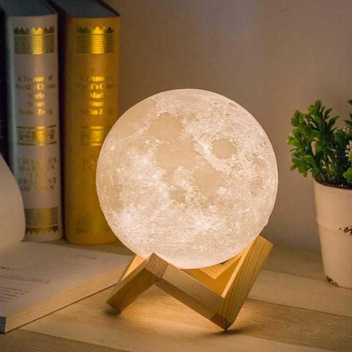 3D Moon Lamp – Rechargeable